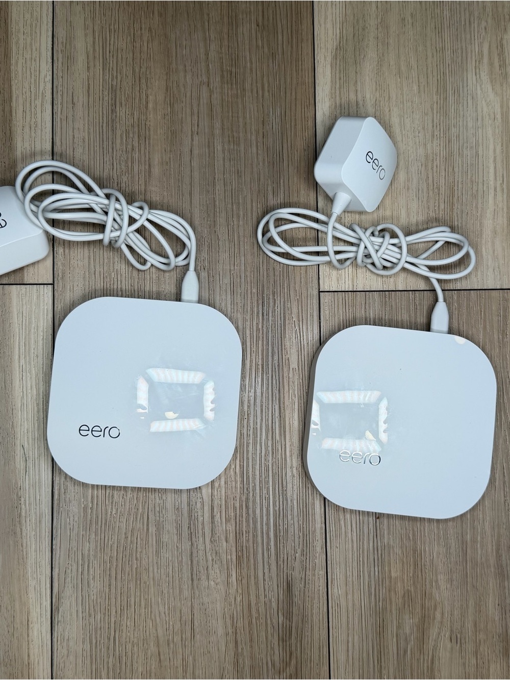 eero B010001 Pro 2nd Generation AC Tri-Band Mesh Router W/ Power Cord
